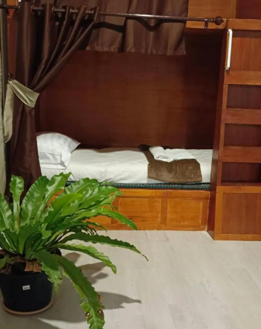 Batikseafood Airport & Room Ban Bo Sai Klang